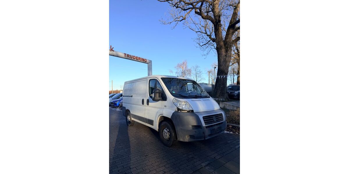 Fiat Ducato 258.000 km 2.799 &euro; München 81825