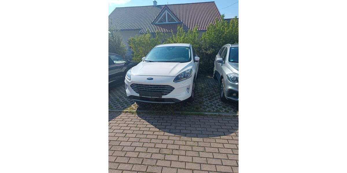 Ford Kuga 50.000 km 12.999 &euro; Bad Abbach 93077