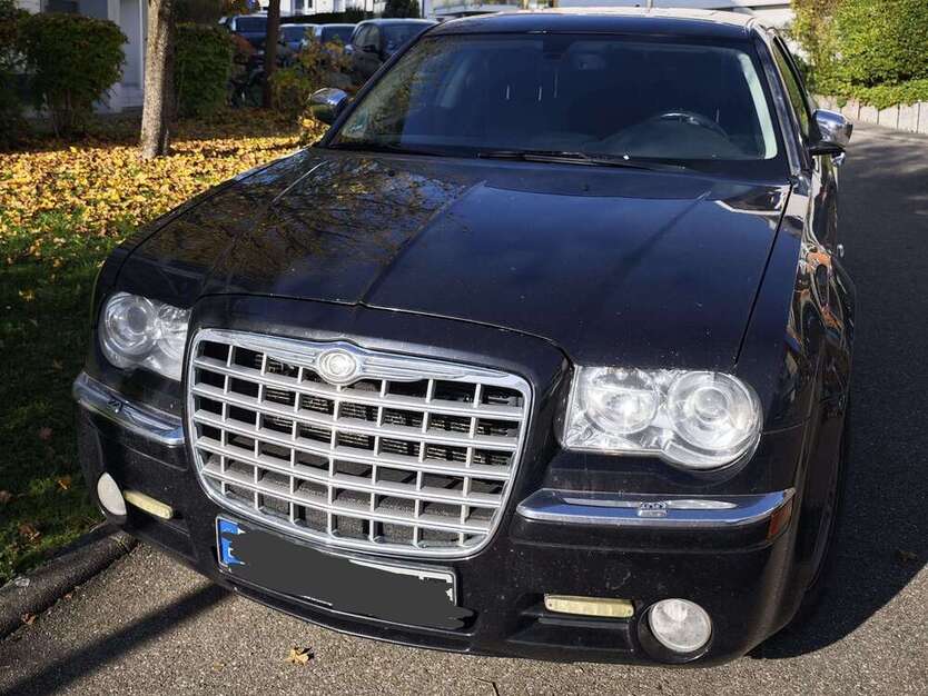 Chrysler 300C 285.000 km 2.999 € Radolfzell 78315