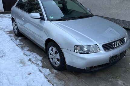 Audi A3 185.000 km 2.100 &euro; Löhne 32584
