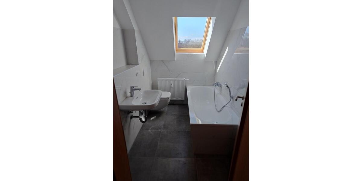 Dachgeschoßwohnung Kalbe (Milde) - 2 Zimmer, 63 m&sup2;, 472&euro; | Angebot:25853795