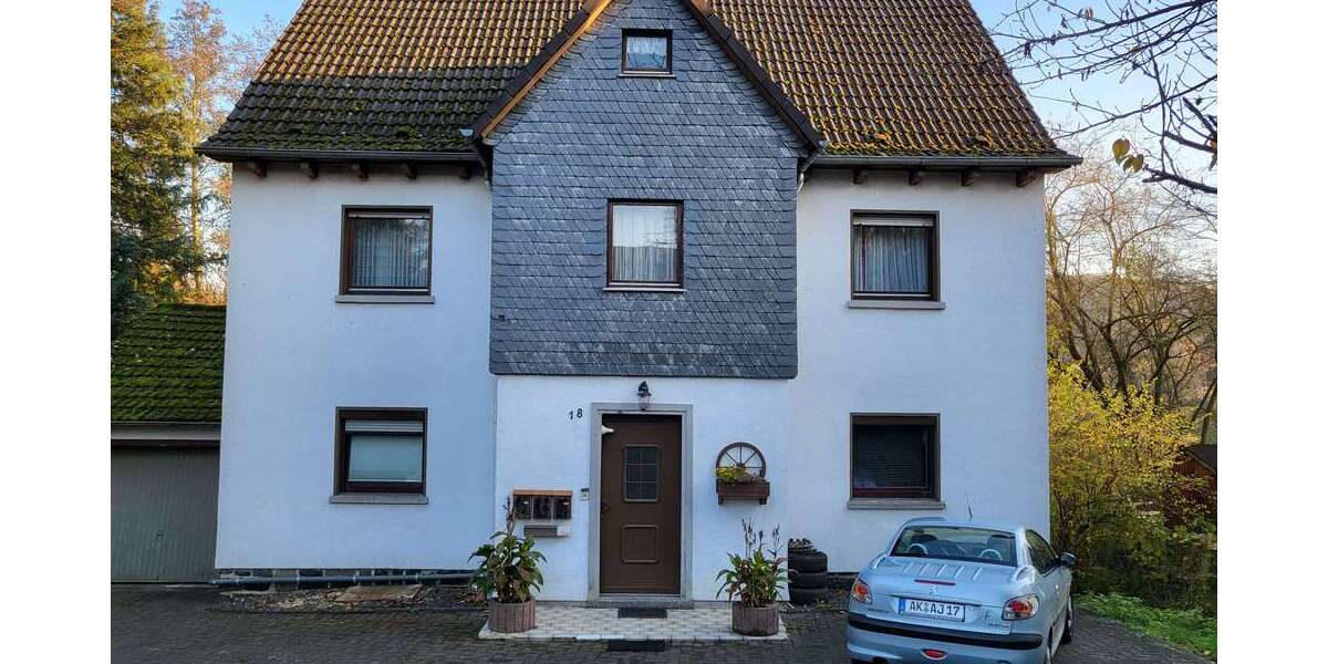 Haus zum Kaufen in Wallmenroth 124.000 € 200 m² 8 zimmer