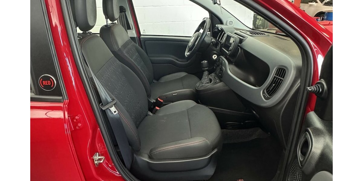 Fiat Panda Cross Red 1.0 Hybrid 1.Hand Neuwertig! 38.820 km 11.740 &euro; Lich 35423