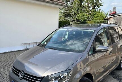 VW Touran 165.000 km 5.900 &euro; Köln 50969