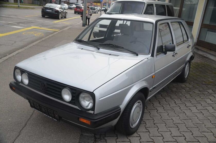 VW Golf 138.200 km 5.990 € Augsburg 86167
