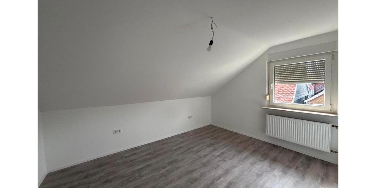 Einfamilienhaus Fritzlar - 6 Zimmer, 146 m&sup2;, 1.950&euro; | Angebot:24245183