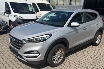 Hyundai TUCSON 264.000 km 8.490 &euro; Flensburg 24941