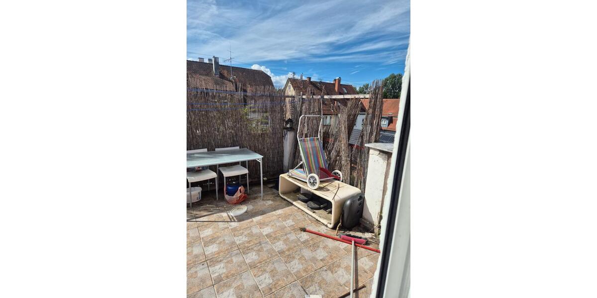 Dachgeschoßwohnung Nürtingen - 3 Zimmer, 65 m&sup2;, 1.150&euro; | Angebot:26480217