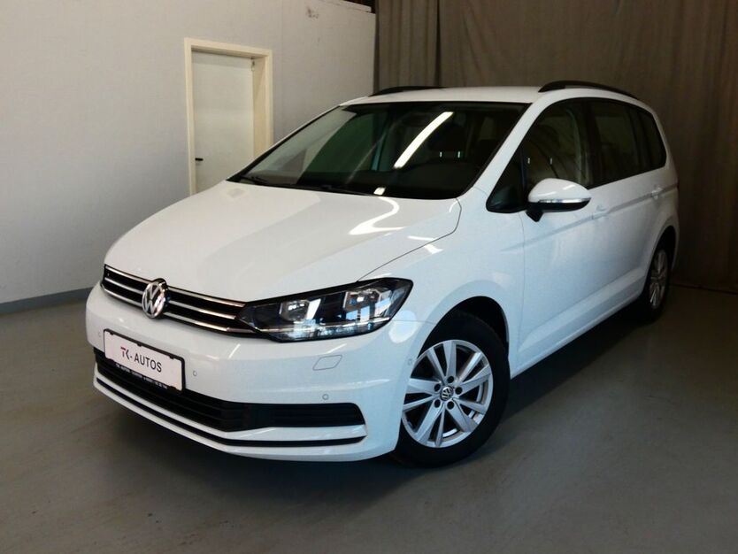 VW Touran 122.349 km 20.990 € Dorfen 84405