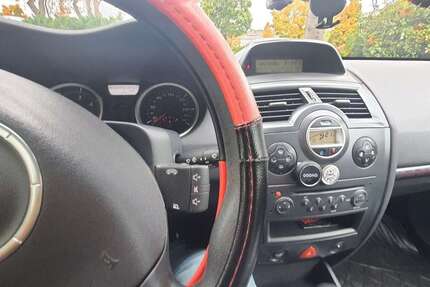 Renault Megane 245.000 km 2.200 € Düsseldorf 40227