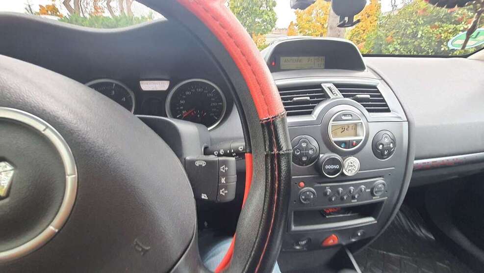 Renault Megane 245.000 km 2.200 € Düsseldorf 40227