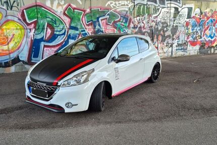 Peugeot 208 172.000 km 5.499 &euro; Lottorf 24878