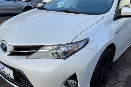 Toyota Auris 151.170 km 9.300 &euro; Schmallenberg 57392