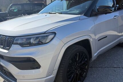 Jeep Compass 76.000 km 19.999 &euro; Lenggries 83661