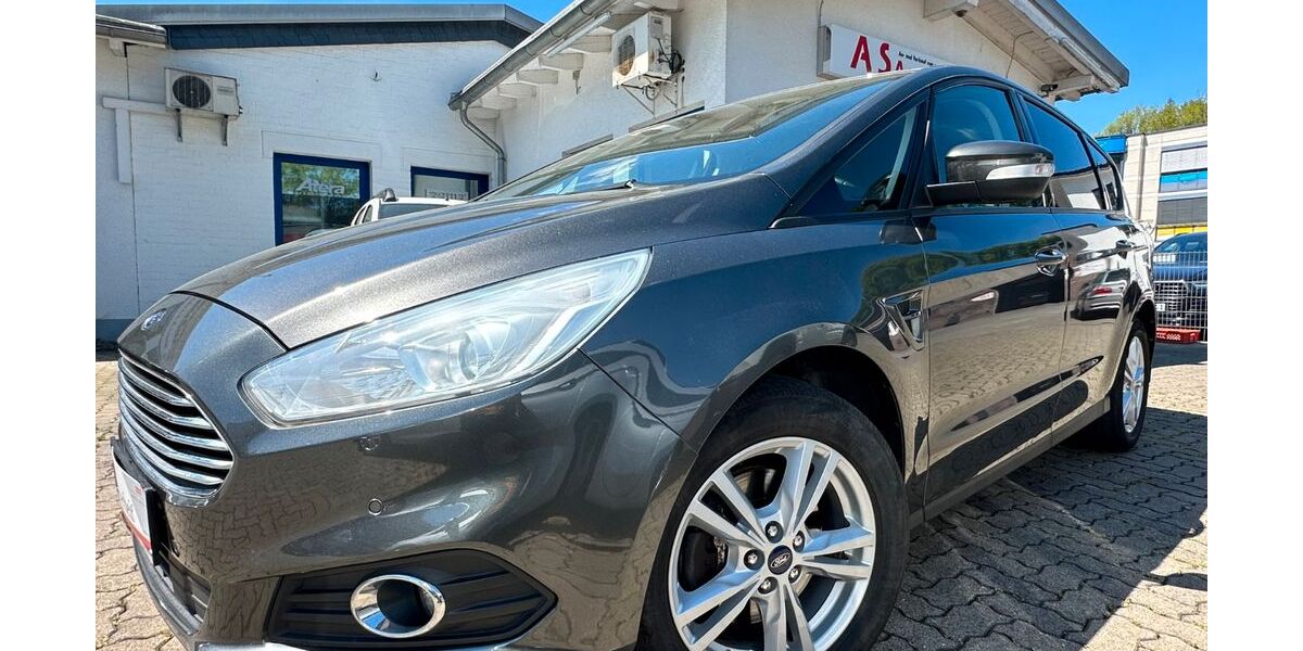 Ford S-Max 140.000 km 13.949 &euro; Gummersbach (Zwischen Toom Markt und ATU) 51645