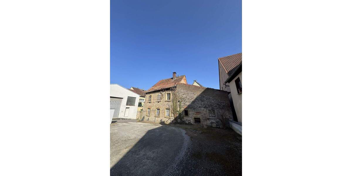 Einfamilienhaus Dettelbach - 6 Zimmer, 248 m&sup2;, 125.000&euro; | Angebot:25428216