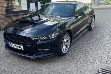 Ford Mustang 127.000 km 21.999 &euro; Castrop 44575