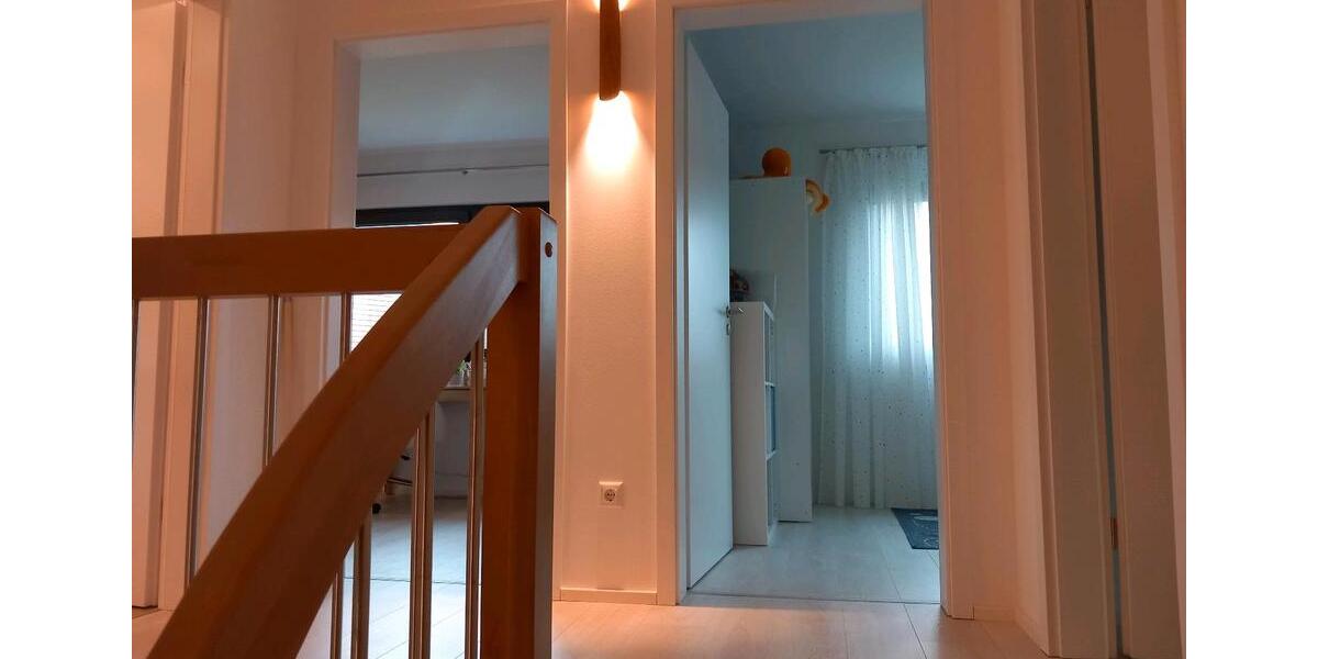 Doppelhaushälfte Hasselroth - 4 Zimmer, 125 m&sup2;, 1.600&euro; | Angebot:24383100