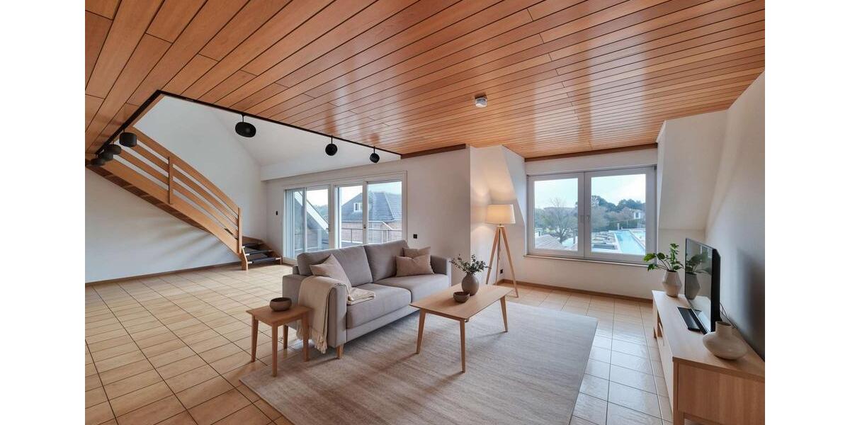Dachgeschoßwohnung Cuxhaven - 2.5 Zimmer, 135 m&sup2;, 949&euro; | Angebot:26004700