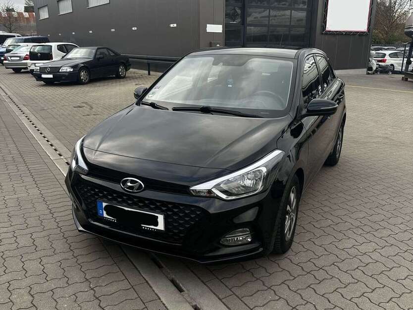 Hyundai i20 66.800 km 11.990 € Lübeck 23554