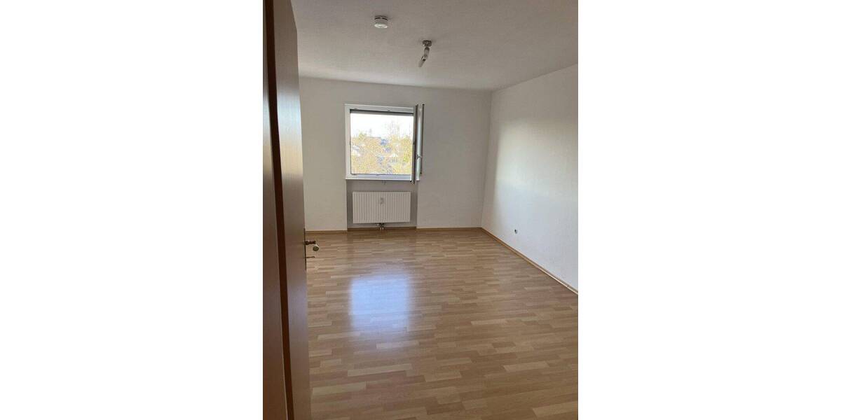 Etagenwohnung Schwetzingen - 3 Zimmer, 89 m&sup2;, 1.130&euro; | Angebot:26908888
