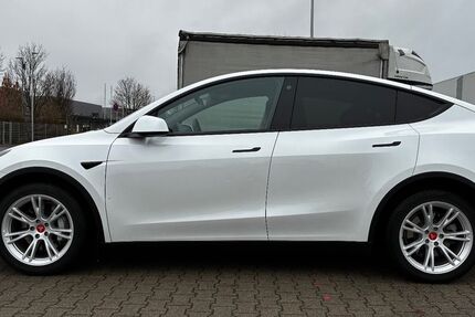 Tesla Model Y 46.358 km 34.999 € Langenselbold 63505