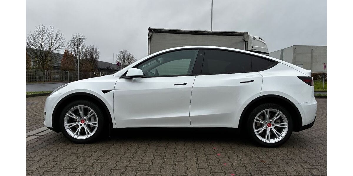 Tesla Model Y 46.358 km 34.999 € Langenselbold 63505