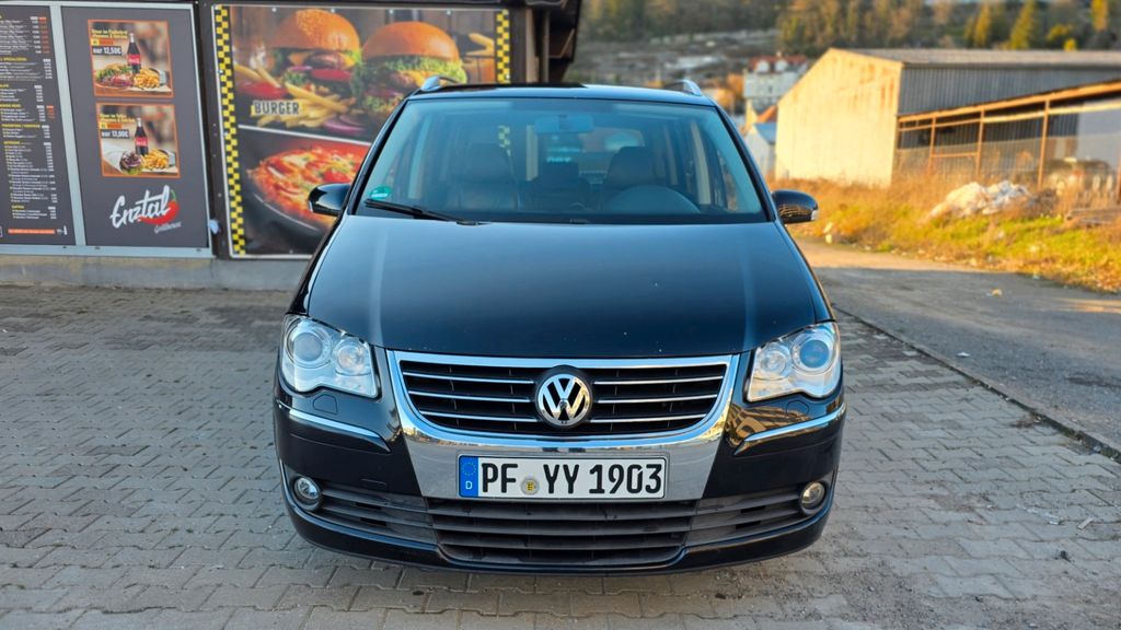 VW Touran 243.000 km 3.000 &euro; Pforzheim 75181