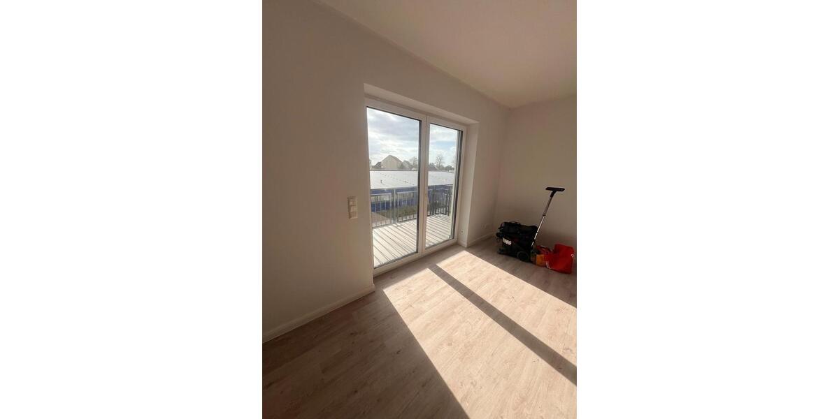 Etagenwohnung Dorf Mecklenburg - 3 Zimmer, 75 m&sup2;, 783&euro; | Angebot:26300510