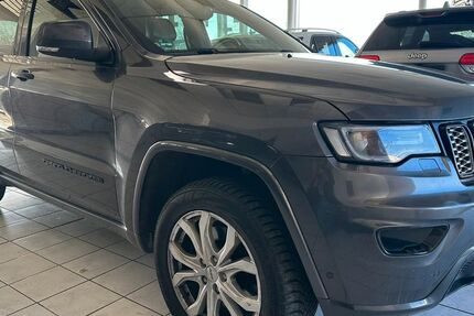Jeep Grand Cherokee 289.625 km 10.900 € Raguhn-Jeßnitz 06779