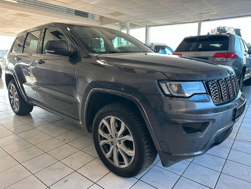 Jeep Grand Cherokee 289.625 km 10.900 € Raguhn-Jeßnitz 06779