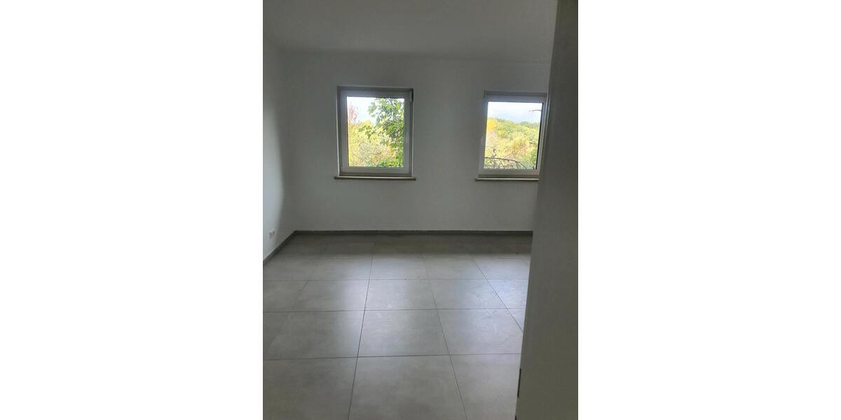 Erdgeschoßwohnung Hermeskeil - 3 Zimmer, 123 m&sup2;, 1.000&euro; | Angebot:25440243