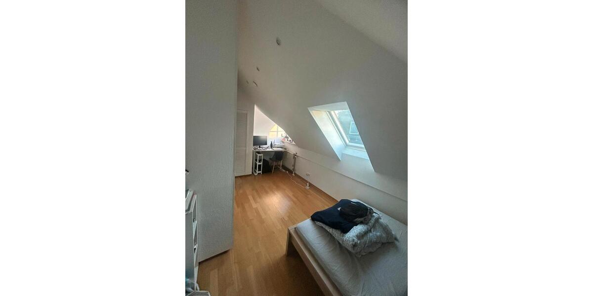 Dachgeschoßwohnung München Sendling-Westpark - 3 Zimmer, 80 m&sup2;, 948&euro; | Angebot:26670278
