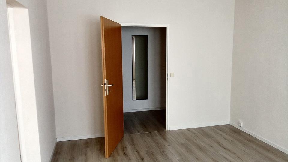 Etagenwohnung Limbach-Oberfrohna Oberfrohna - 2 Zimmer, 47 m&sup2;, 41.000&euro; | Angebot:26251050