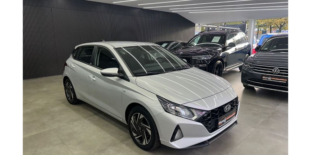 Hyundai i20 88.997 km 14.950 € Berlin 12357