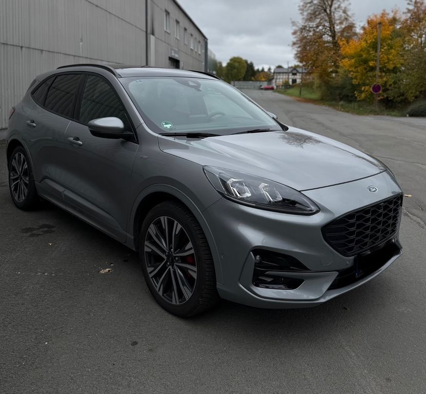 Ford Kuga 50.000 km 30.100 € Medebach 59964