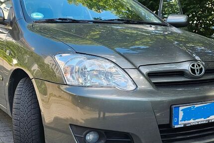 Toyota Corolla 192.000 km 3.900 &euro; Unterfoehring 85774