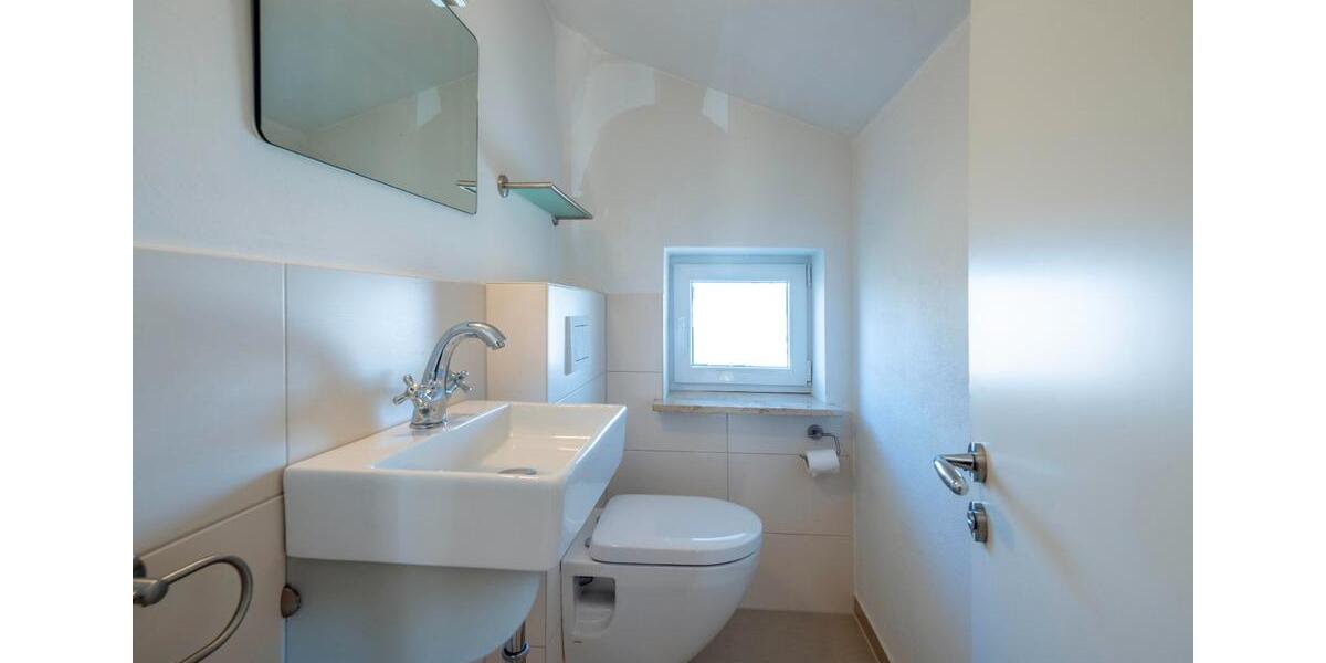 Einfamilienhaus Bernau am Chiemsee - 4 Zimmer, 170 m&sup2;, 2.500&euro; | Angebot:26300238