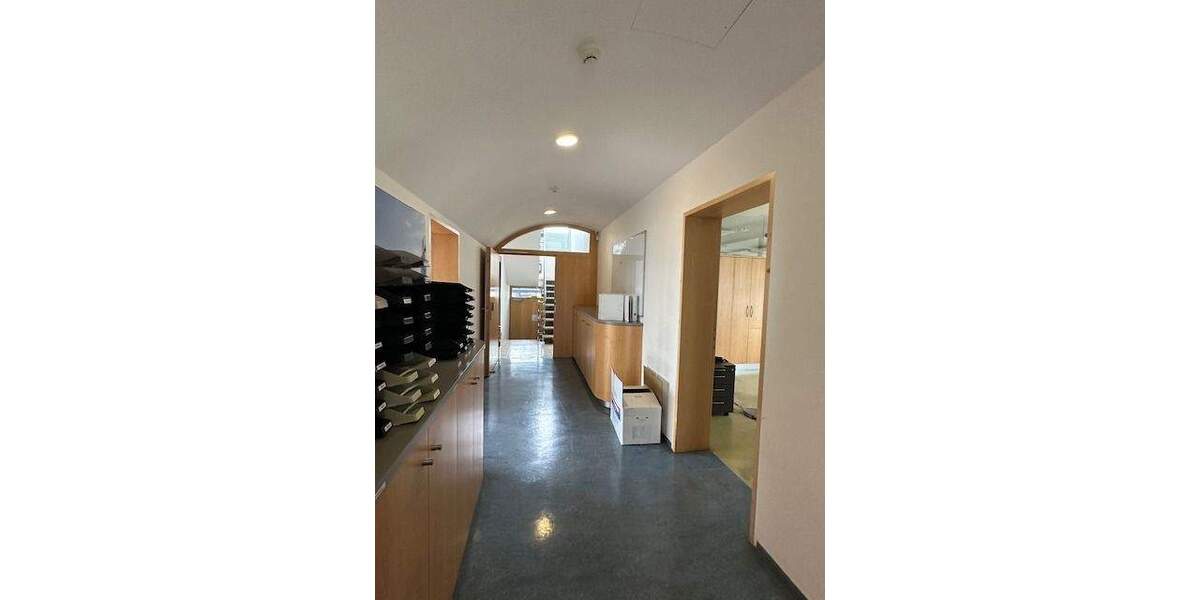 Gewerbeobjekt Weißenhorn - 1 Zimmer, 750 m&sup2;, 6.000&euro; | Angebot:24450599