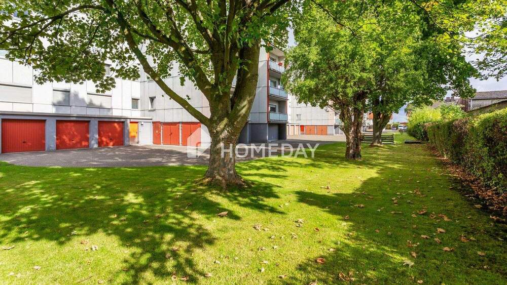 Großzügiges Wohngefühl: Lichtdurchflutete 4-Zimmer-Wohnung mit Westbalkon und Blick ins Grüne 4 zimmer