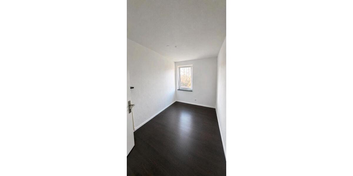 Etagenwohnung Porta Westfalica - 4 Zimmer, 100 m&sup2;, 850&euro; | Angebot:26610451