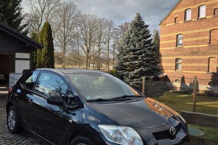 Toyota Auris 121.323 km 3.099 € Neumark 08496