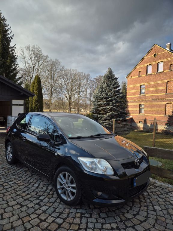 Toyota Auris 121.323 km 3.099 € Neumark 08496