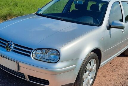 VW Golf 215.000 km 2.800 &euro; Biberach 77781
