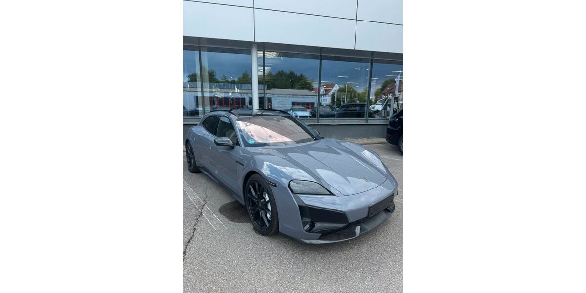 Porsche Taycan 4.200 km 135.900 &euro; Magdeburg 39104