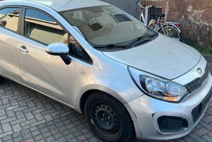 Kia Rio 43.000 km 3.490 &euro; Dresden 01139