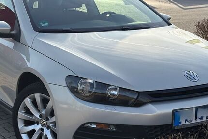 VW Scirocco 91.290 km 10.400 &euro; Düsseldorf 40489