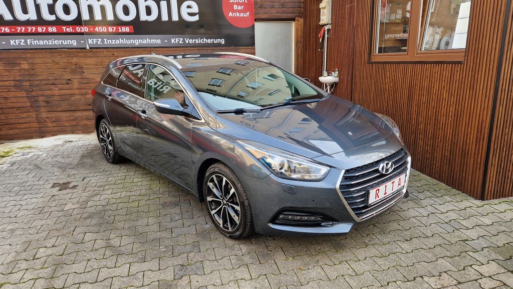 Hyundai i40 102.396 km 13.980 € Berlin 10627