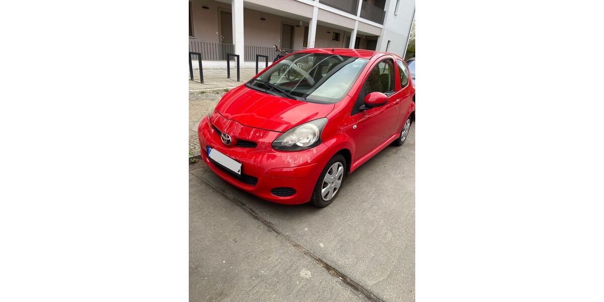 Toyota Aygo (X) 163.000 km 2.200 &euro; Berlin 12353