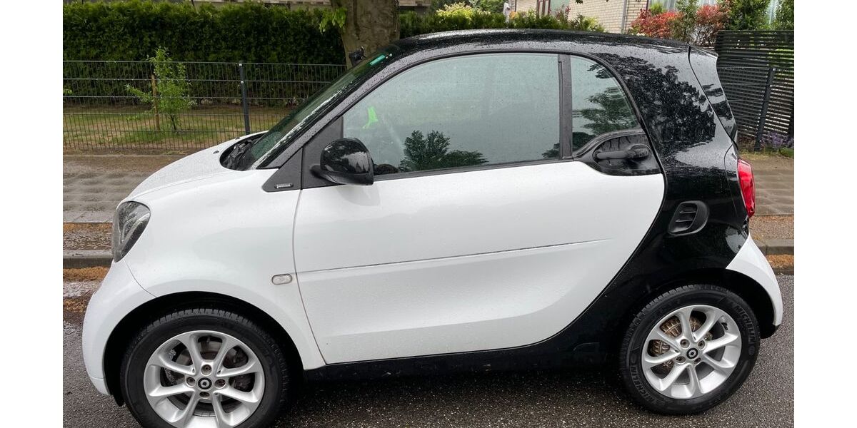 Smart ForTwo 96.000 km 6.500 &euro; Hamburg 22303